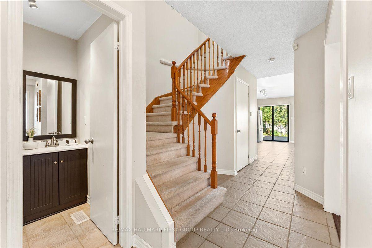 Photo 19 of 39 Keys Drive, Ajax, Central — HOMEH