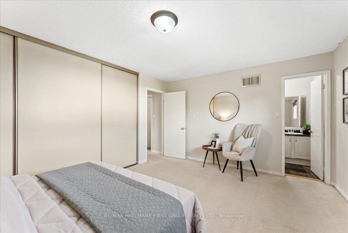 Photo 25 of 39 Keys Drive, Ajax, Central — HOMEH