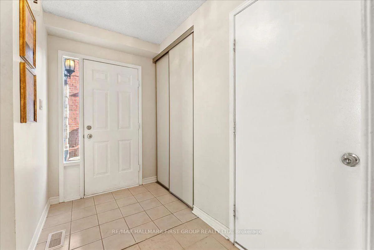 Photo 6 of 39 Keys Drive, Ajax, Central — HOMEH