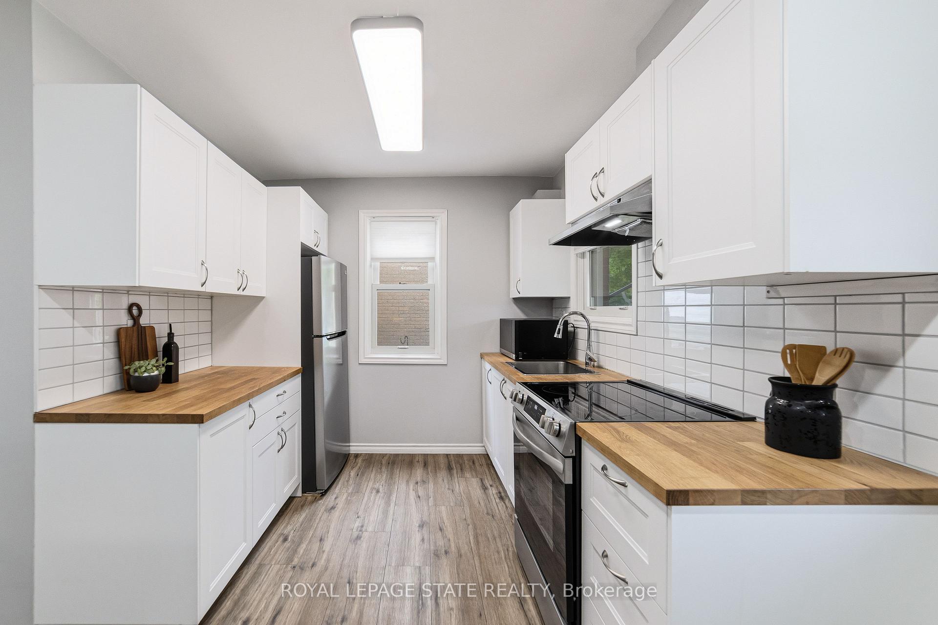 Photo 5 of 197 East 12th Street, Hamilton, Inch Park — HOMEH
