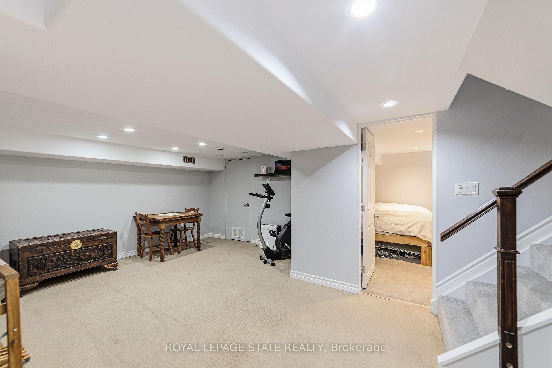 Photo 17 of 197 East 12th Street, Hamilton, Inch Park — HOMEH