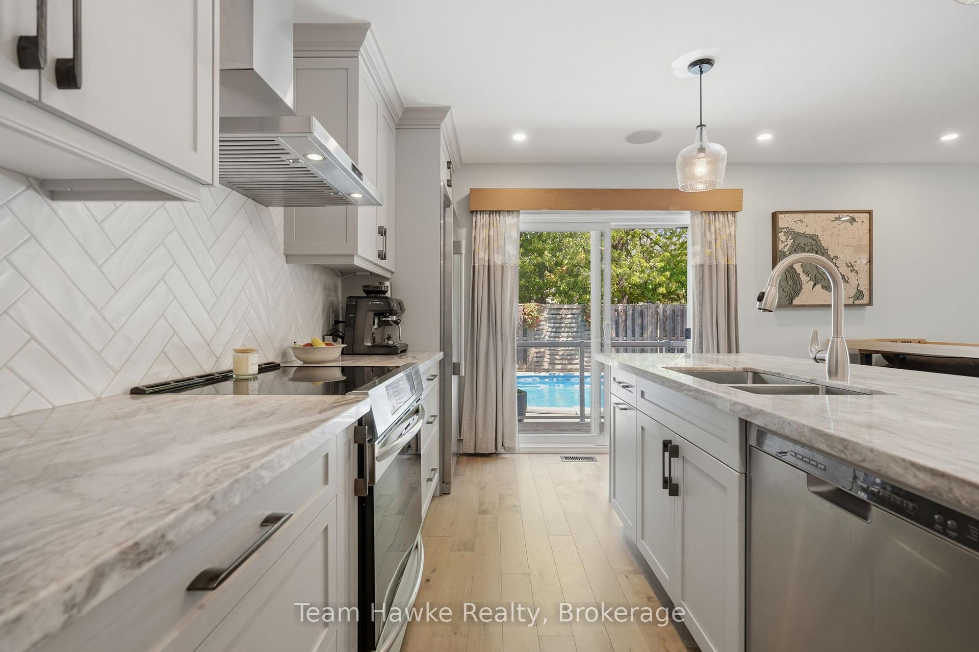 Photo 10 of 3 Sheppard Drive, Tay, Victoria Harbour — HOMEH