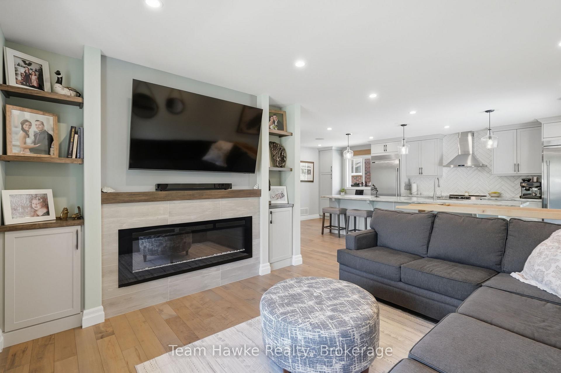 Photo 15 of 3 Sheppard Drive, Tay, Victoria Harbour — HOMEH
