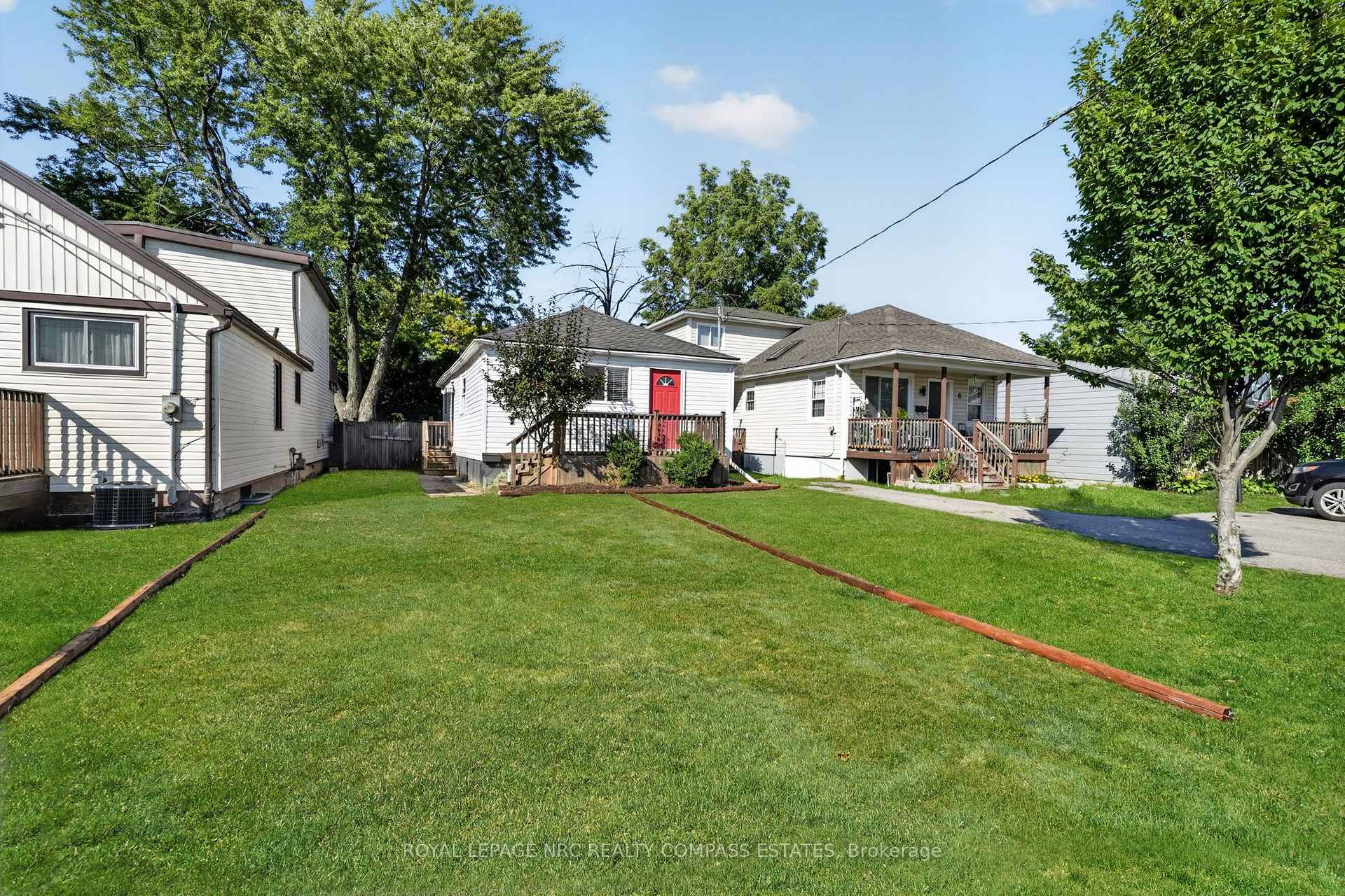 Photo 5 of 8 David Street, St. Catharines, Western Hill — HOMEH