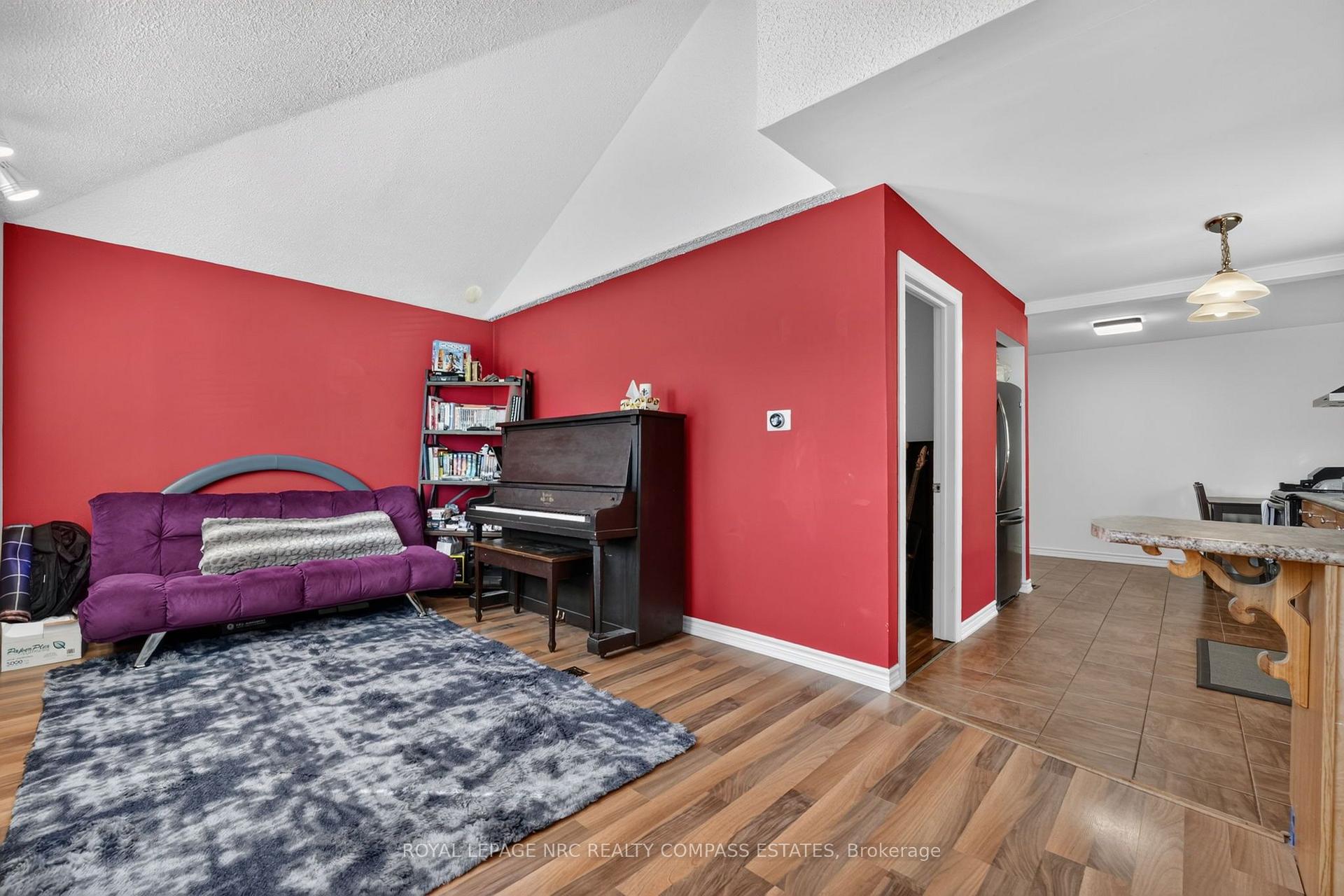 Photo 12 of 8 David Street, St. Catharines, Western Hill — HOMEH