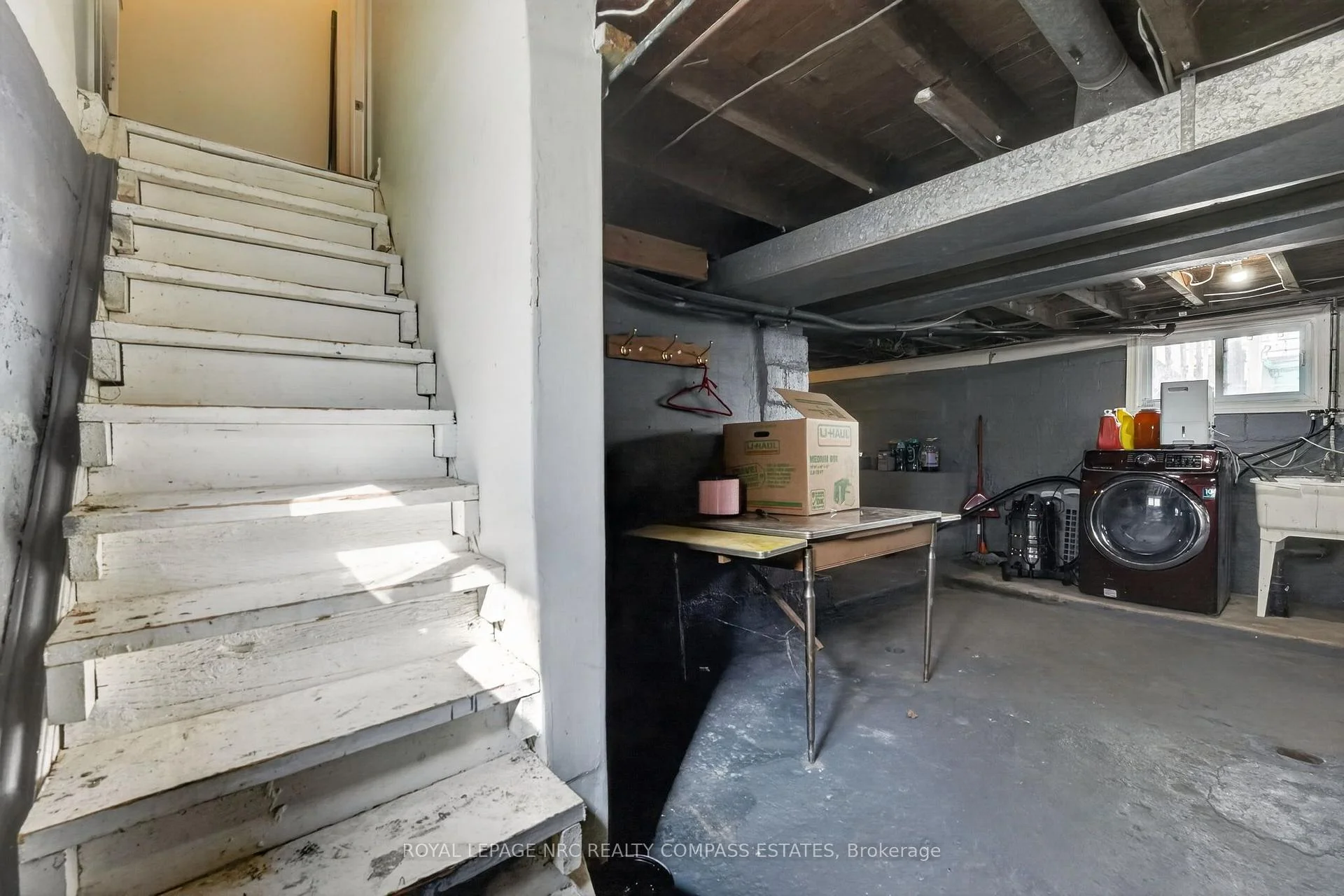 Photo 54 of 8 David Street, St. Catharines, Western Hill — HOMEH