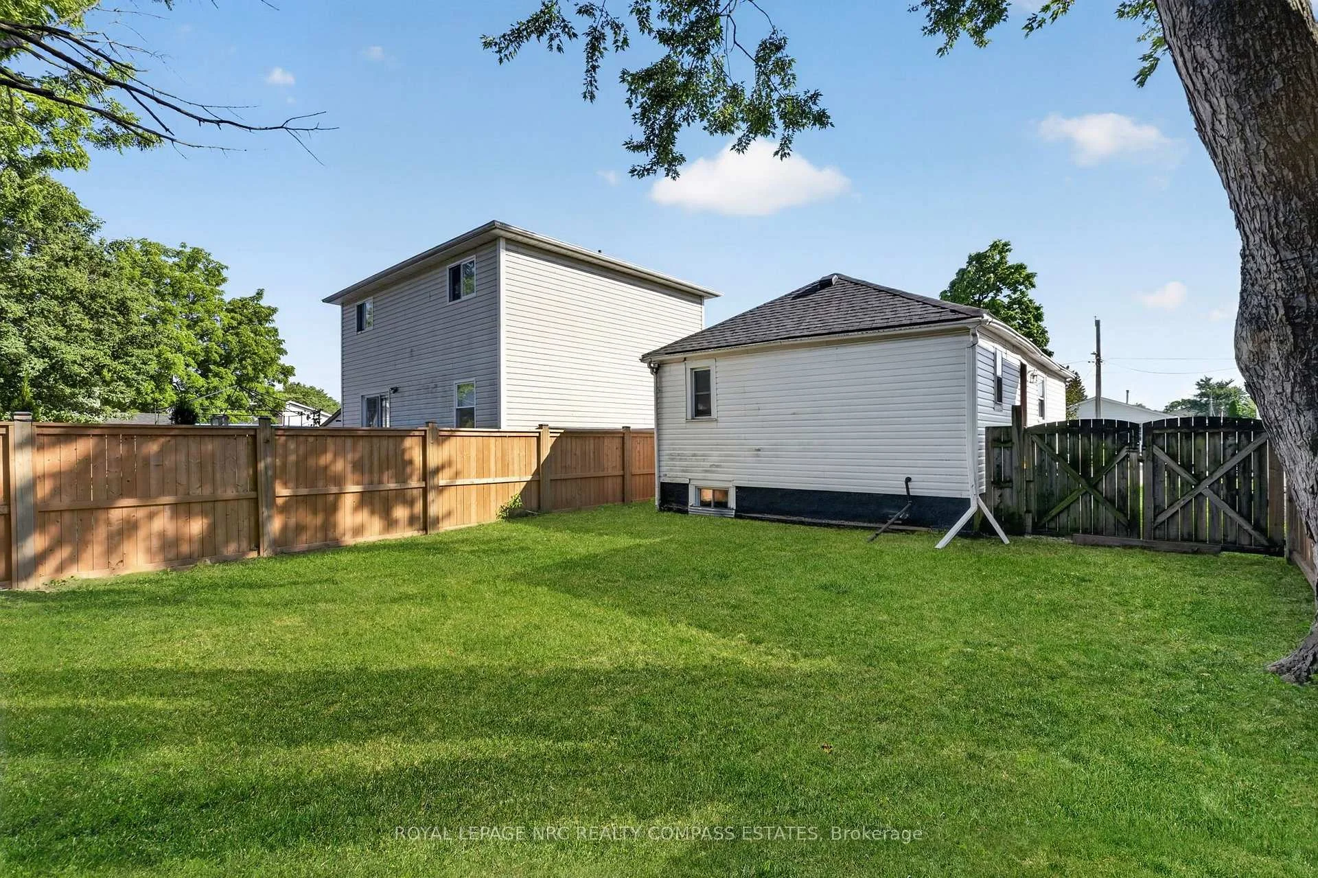 Photo 88 of 8 David Street, St. Catharines, Western Hill — HOMEH