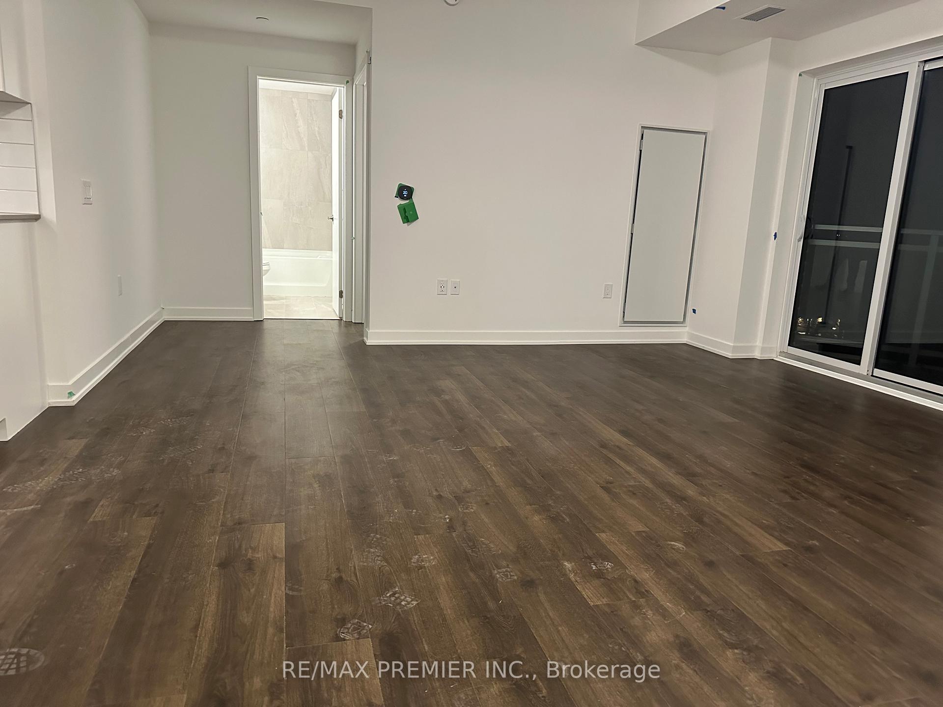 Photo 4 of Unit 207, 56 Lakeside Terrace, Barrie, Little Lake — HOMEH