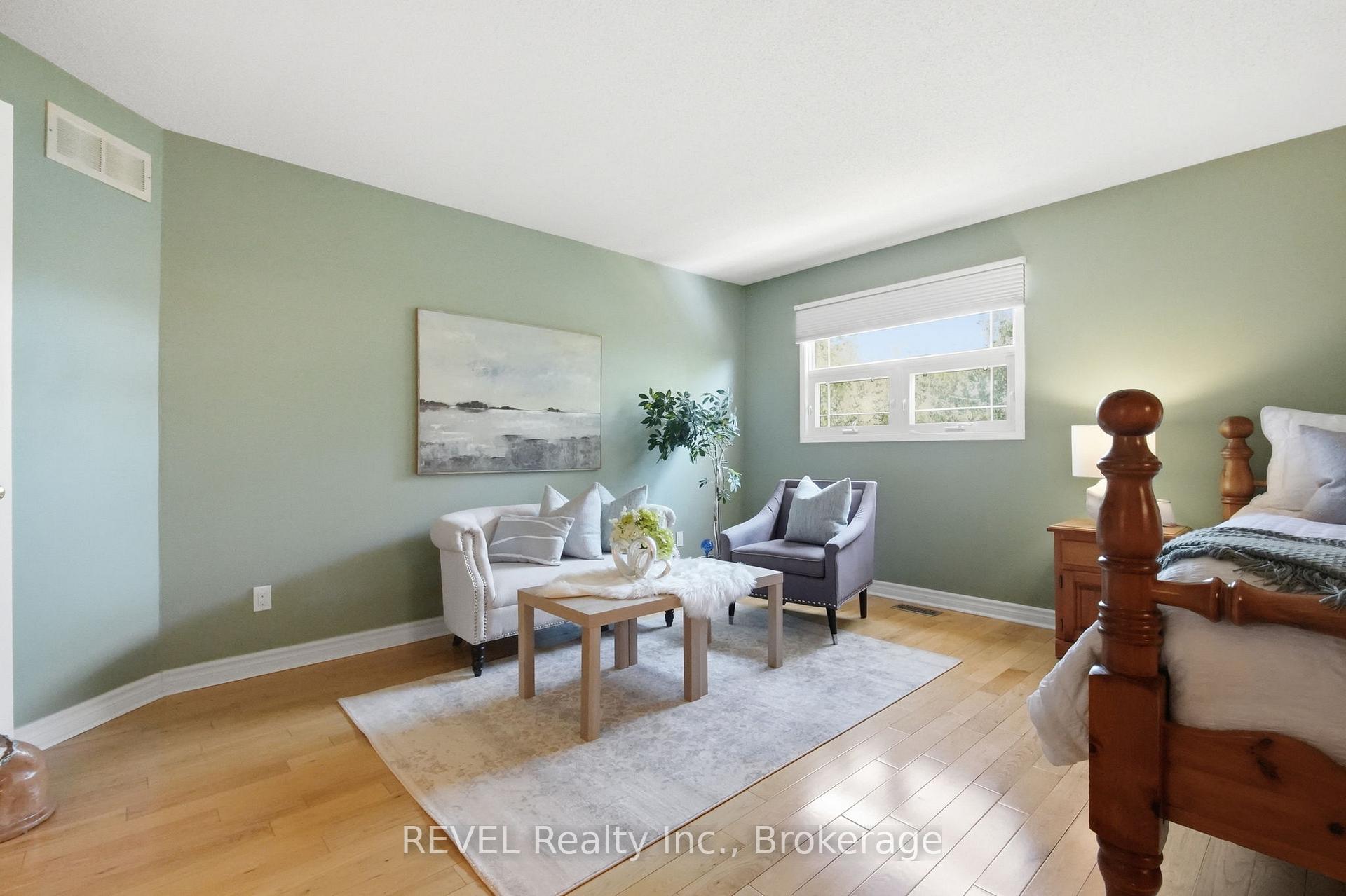 Photo 21 of 29 Stratton Crescent, Whitby, Rolling Acres — HOMEH