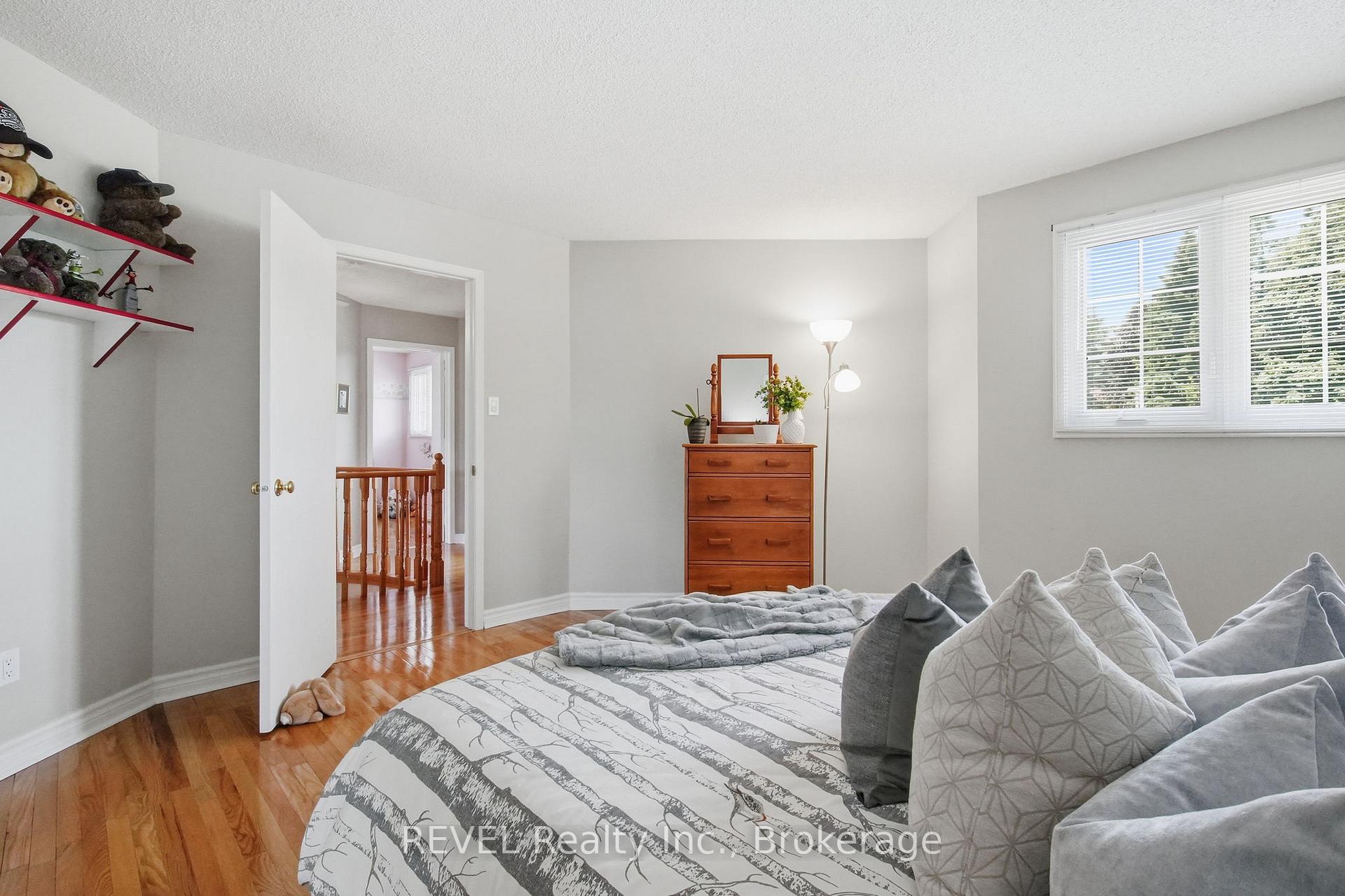 Photo 28 of 29 Stratton Crescent, Whitby, Rolling Acres — HOMEH