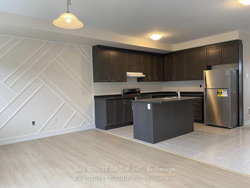 Photo 4 of Unit Suite 1, 15 Sissons Way, Markham, Cedar Grove — HOMEH