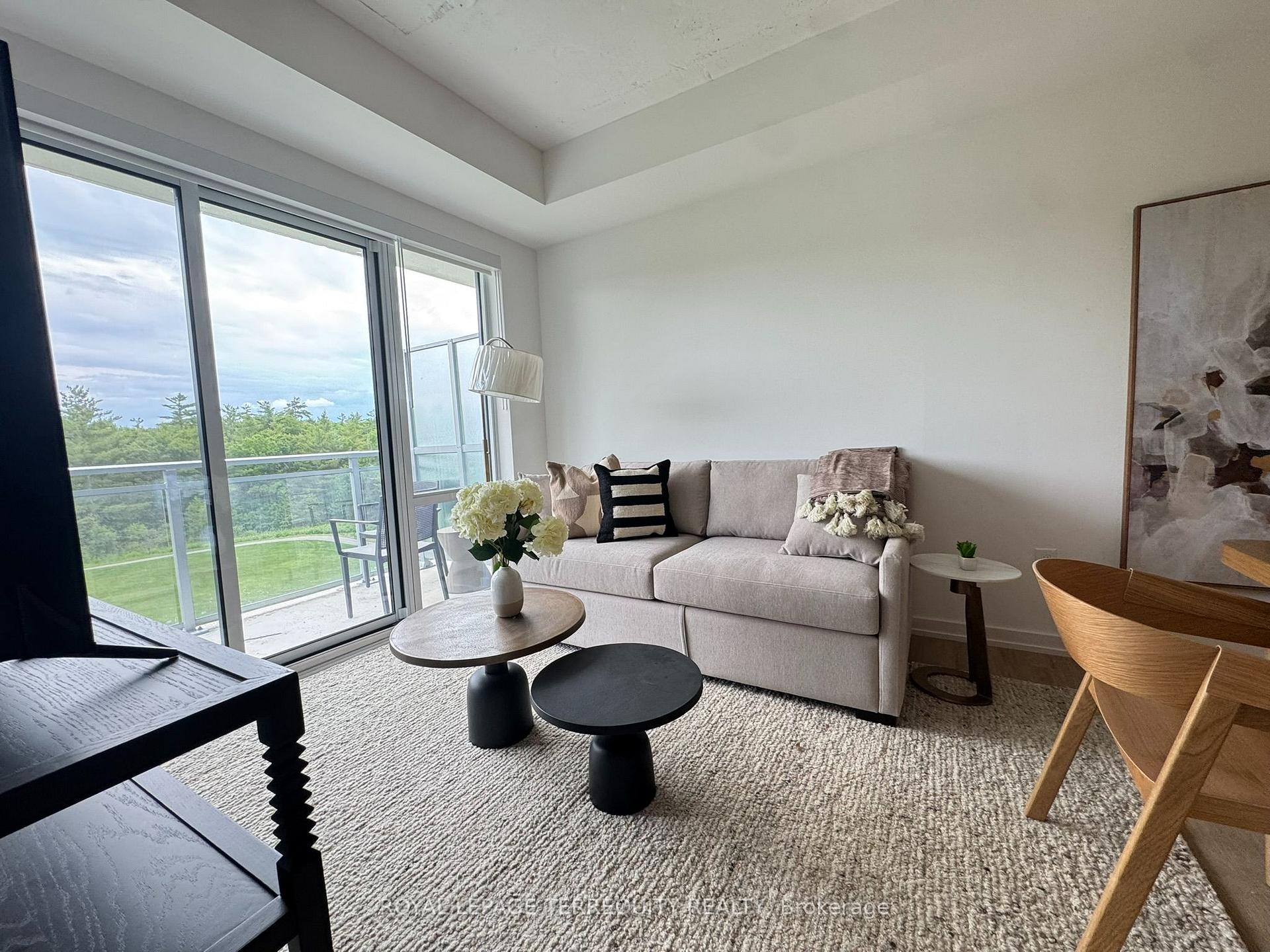 Photo 5 of Unit 309, 100 Carrick Trail, Gravenhurst, Muskoka (S) — HOMEH