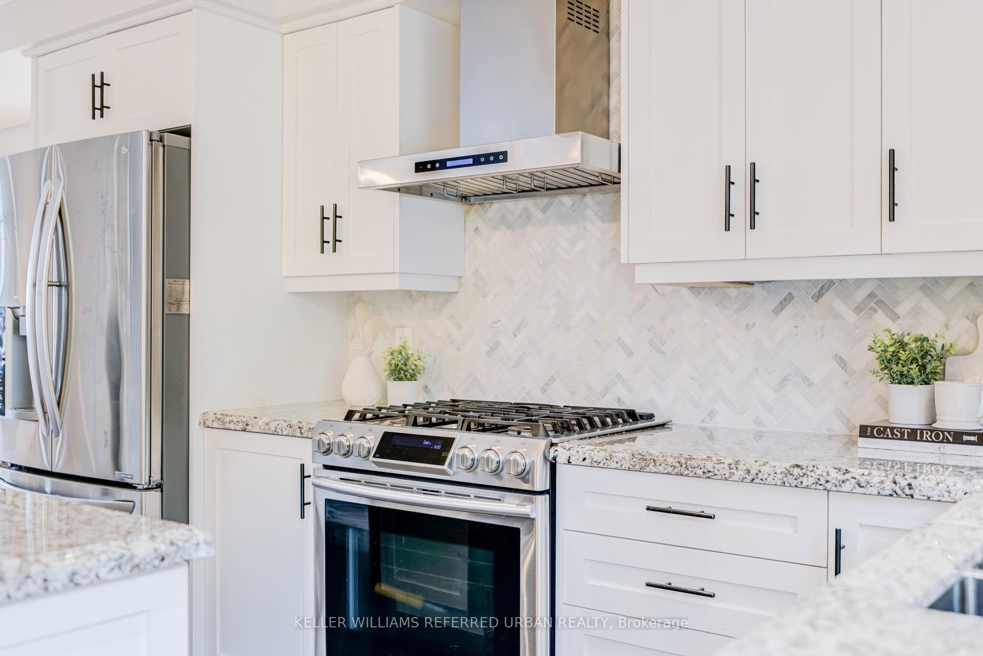 Photo 16 of 70 Struthers Street, Etobicoke, Mimico — HOMEH