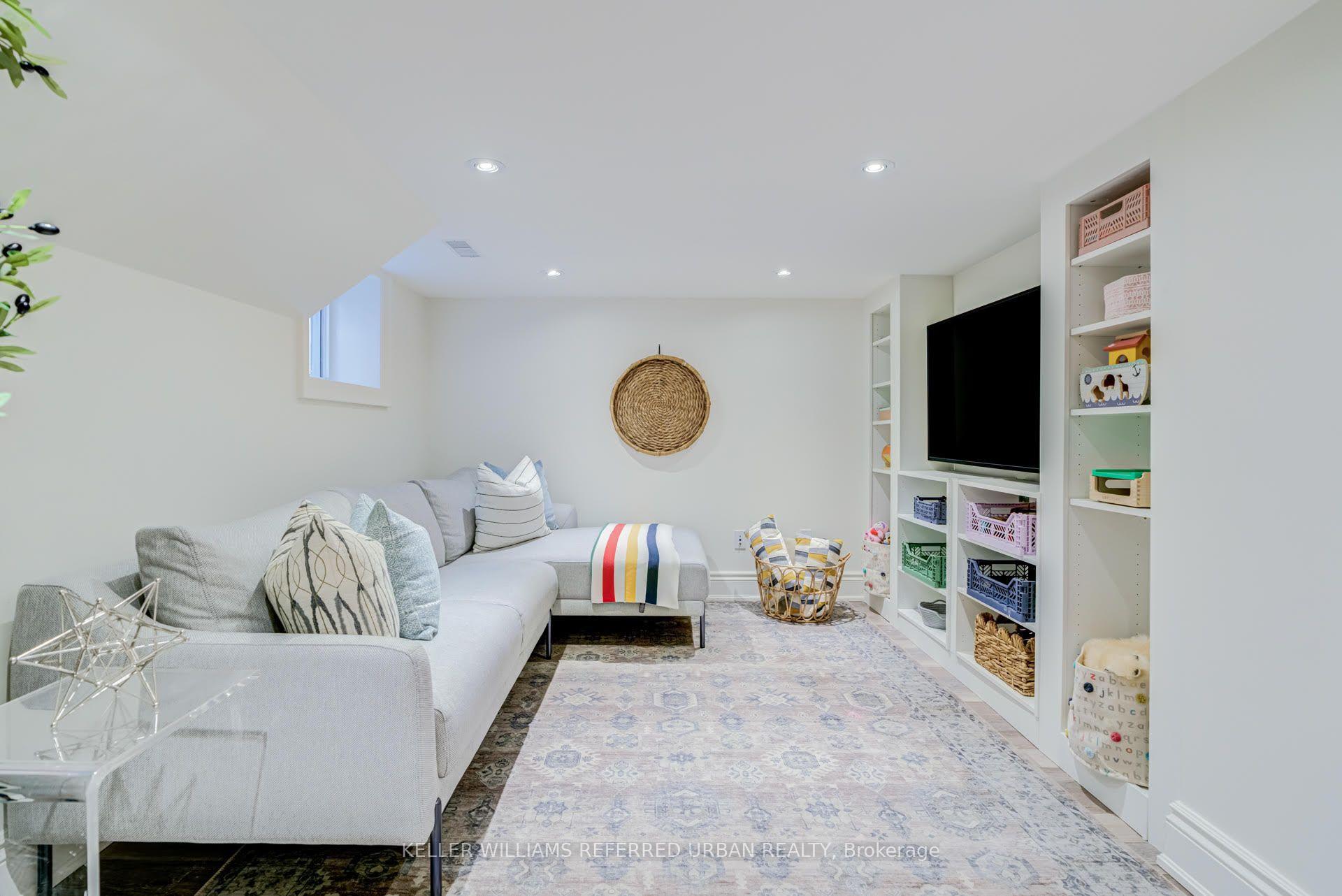 Photo 38 of 70 Struthers Street, Etobicoke, Mimico — HOMEH