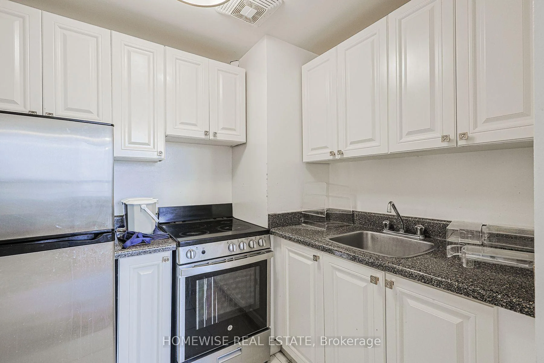 Photo 34 of Unit 414, 485 Kingston Road, Toronto, The Beaches — HOMEH