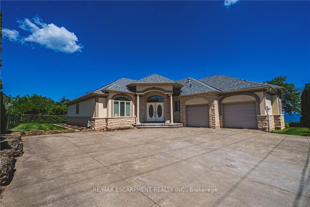 Photo 3 of 511 Glover Road, Hamilton, Stoney Creek — HOMEH