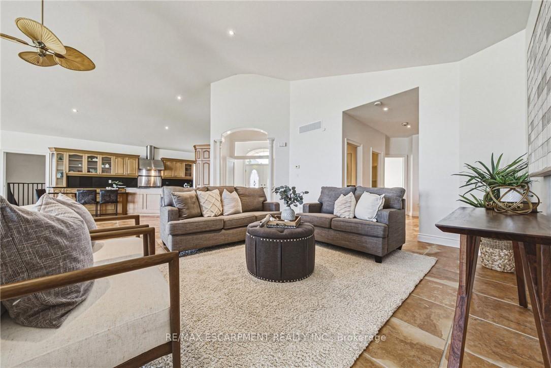 Photo 14 of 511 Glover Road, Hamilton, Stoney Creek — HOMEH