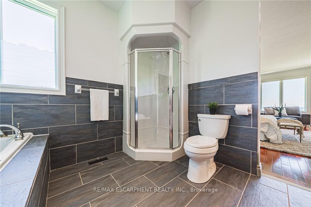 Photo 23 of 511 Glover Road, Hamilton, Stoney Creek — HOMEH