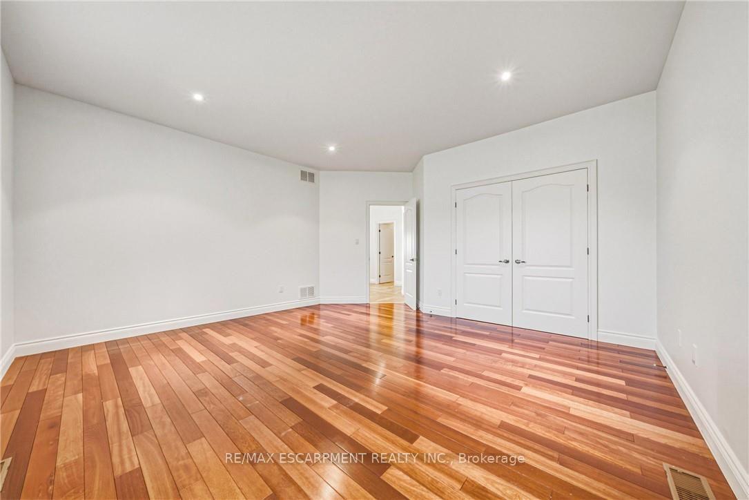 Photo 34 of 511 Glover Road, Hamilton, Stoney Creek — HOMEH
