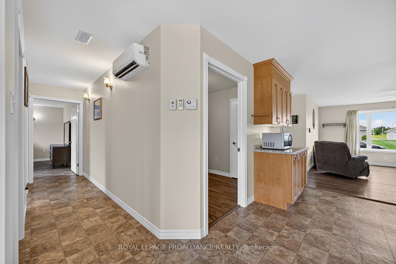 Photo 20 of 10726 West End Terrace E, South Dundas, Iroquois — HOMEH