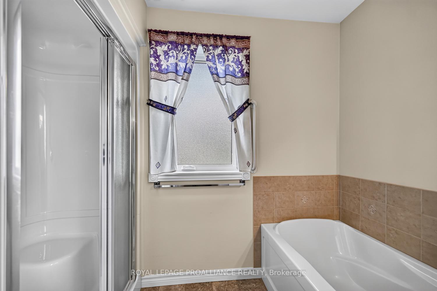 Photo 25 of 10726 West End Terrace E, South Dundas, Iroquois — HOMEH