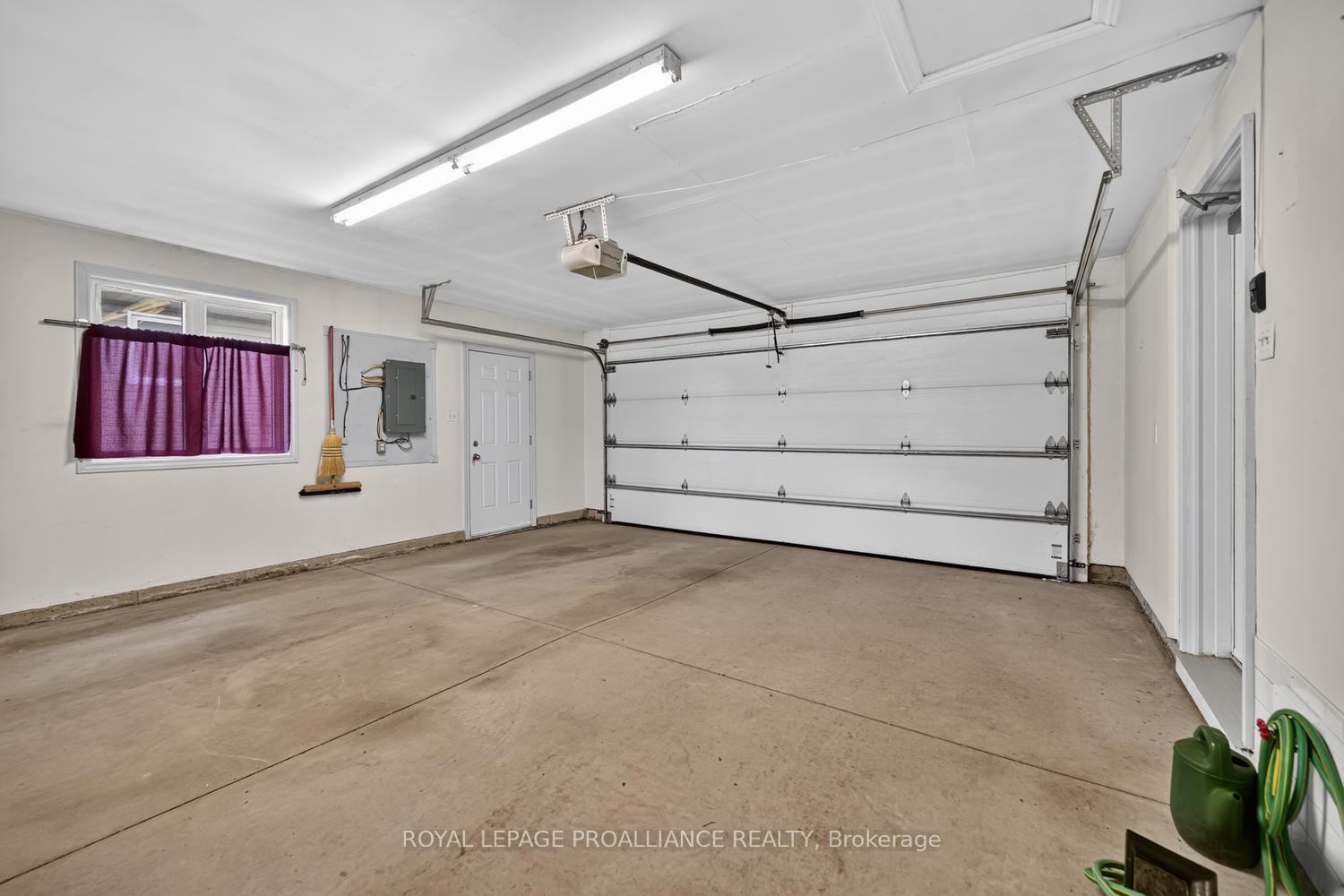Photo 34 of 10726 West End Terrace E, South Dundas, Iroquois — HOMEH