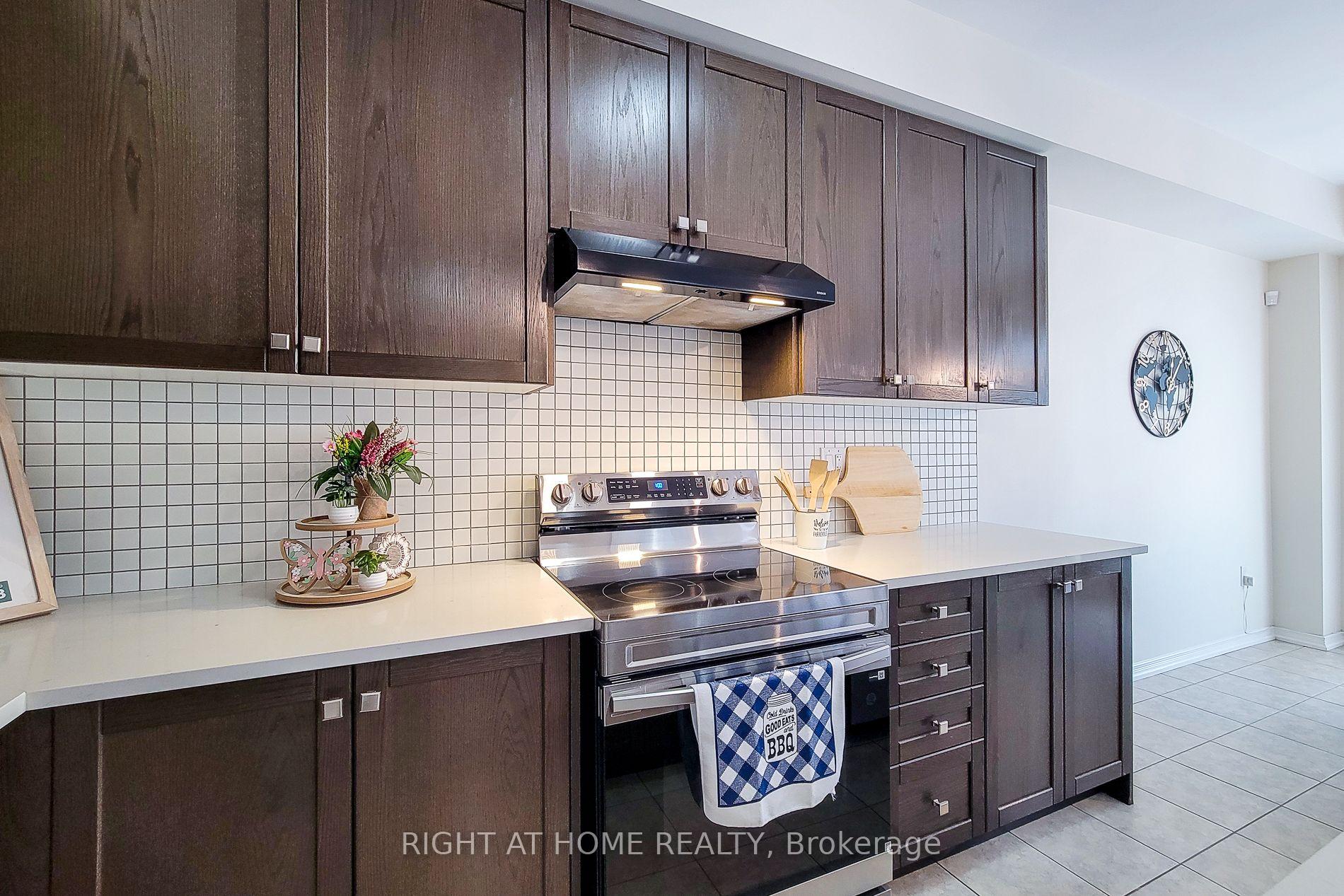 Photo 13 of 11 Esther Crescent, Thorold, Hurricane/Merrittville — HOMEH