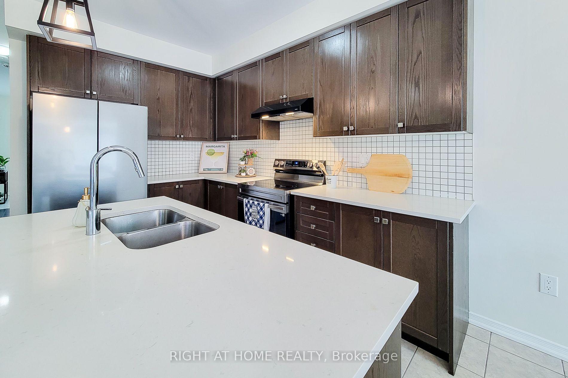 Photo 14 of 11 Esther Crescent, Thorold, Hurricane/Merrittville — HOMEH