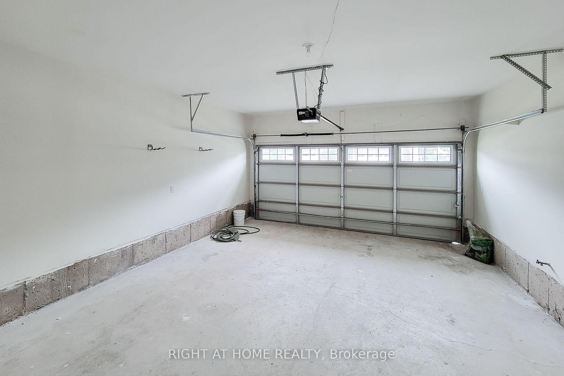 Photo 44 of 11 Esther Crescent, Thorold, Hurricane/Merrittville — HOMEH
