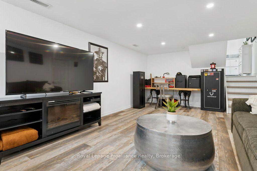 Photo 32 of 62 Barbara Street, Quinte West, Trenton Ward — HOMEH