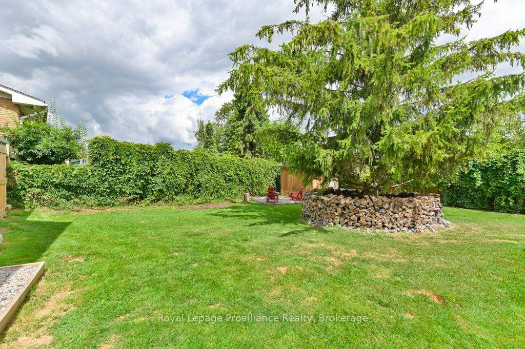 Photo 40 of 62 Barbara Street, Quinte West, Trenton Ward — HOMEH