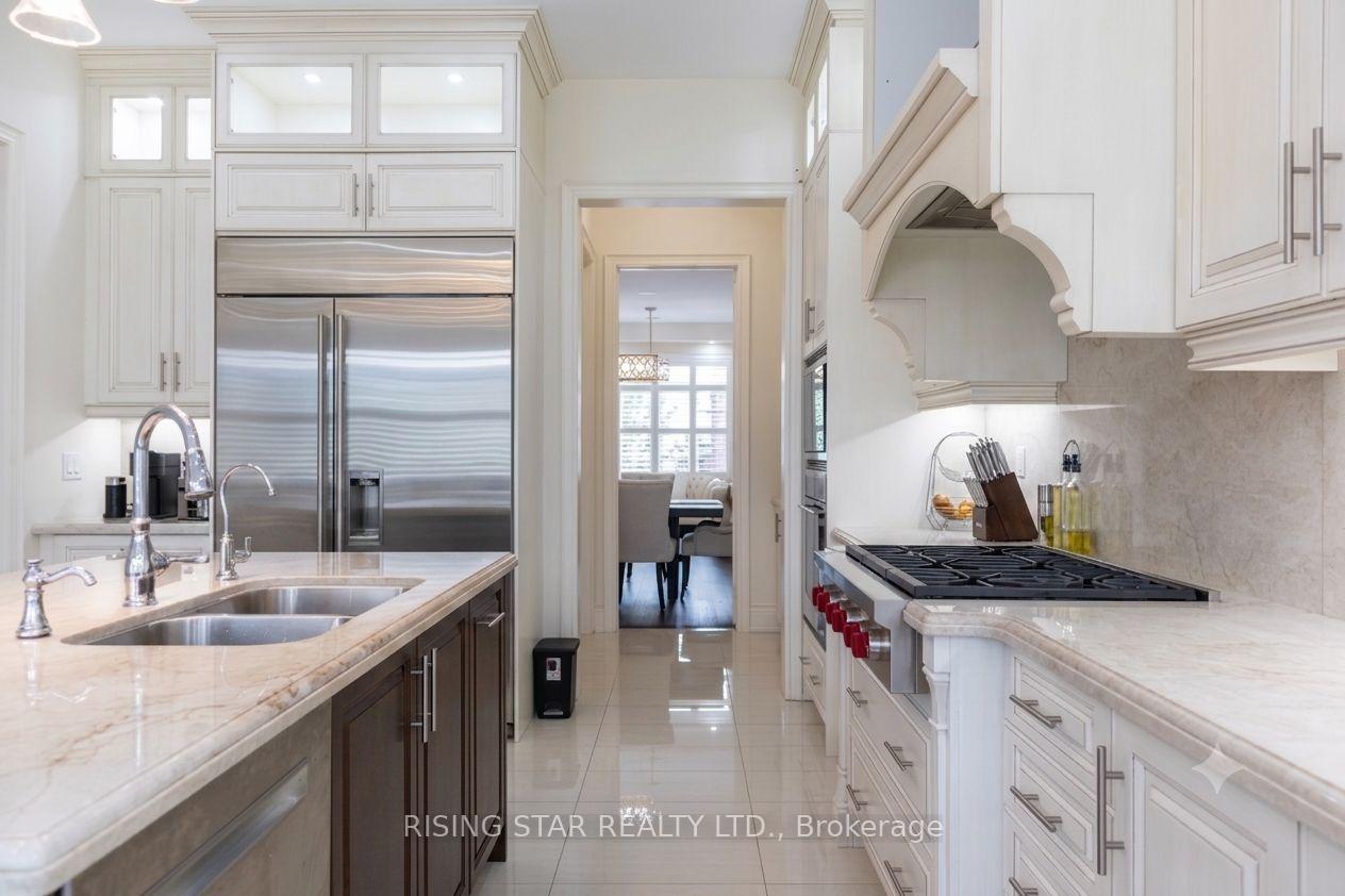 Photo 18 of 60 Golden Hawk Drive, Hamilton, Waterdown — HOMEH