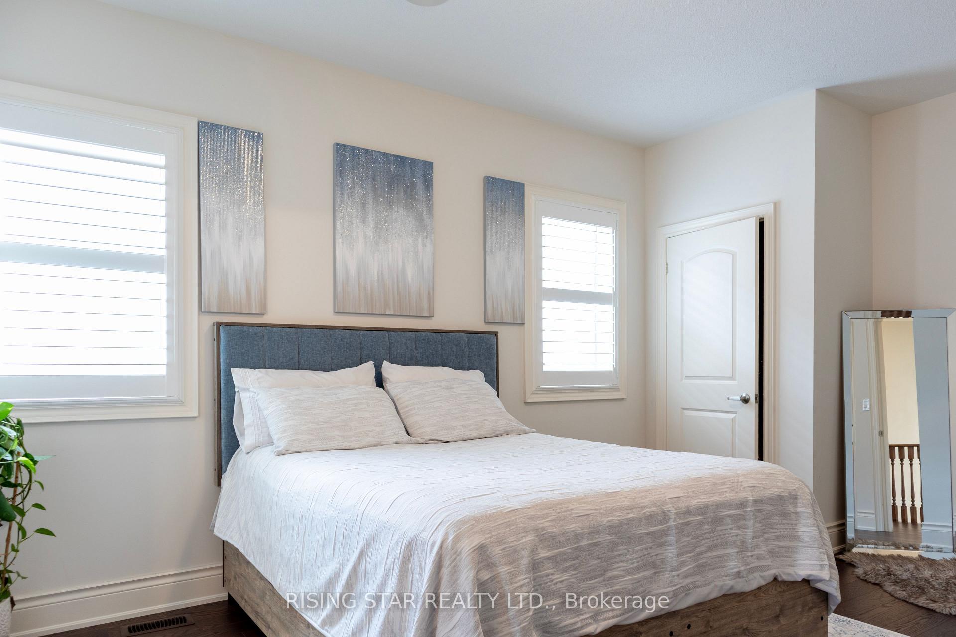 Photo 33 of 60 Golden Hawk Drive, Hamilton, Waterdown — HOMEH