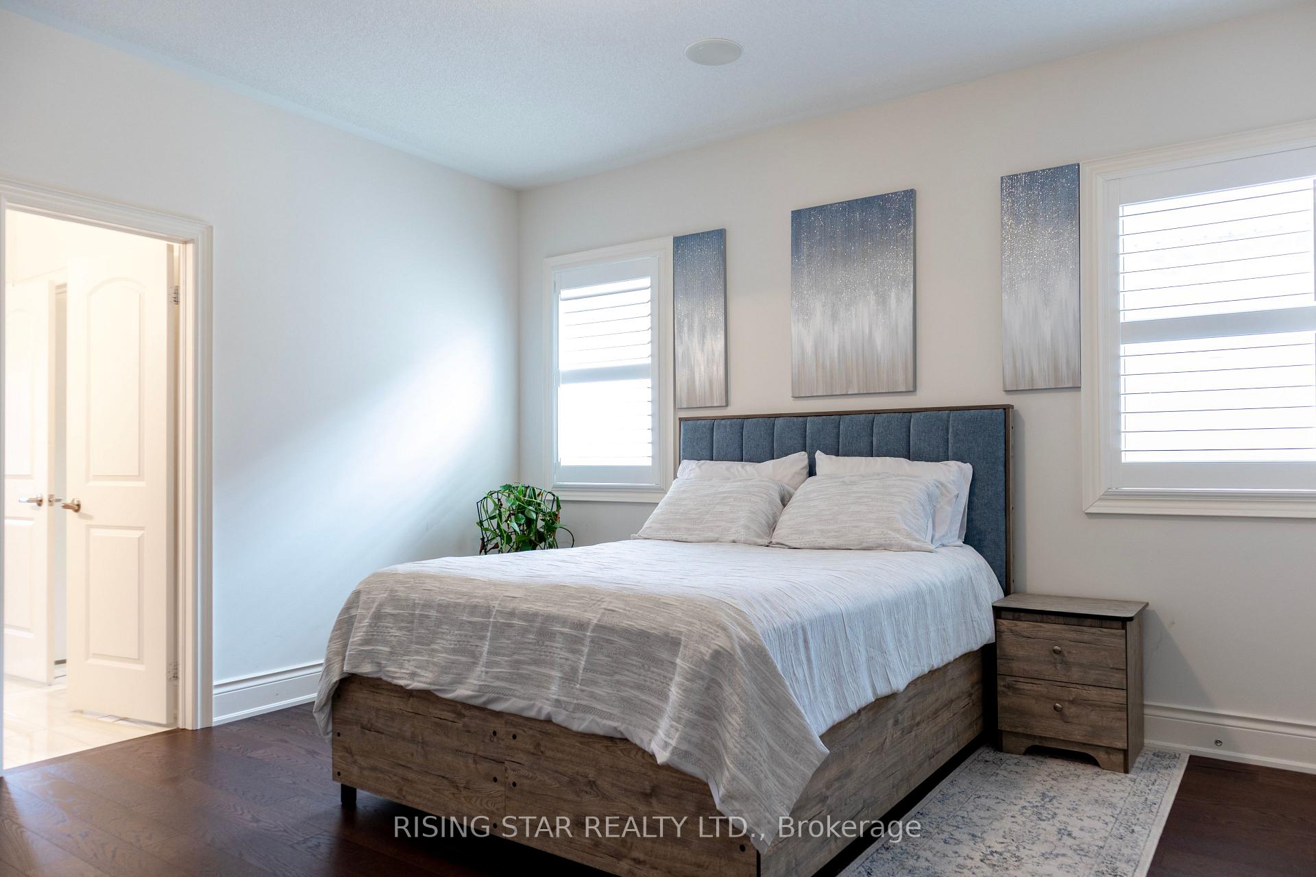 Photo 36 of 60 Golden Hawk Drive, Hamilton, Waterdown — HOMEH