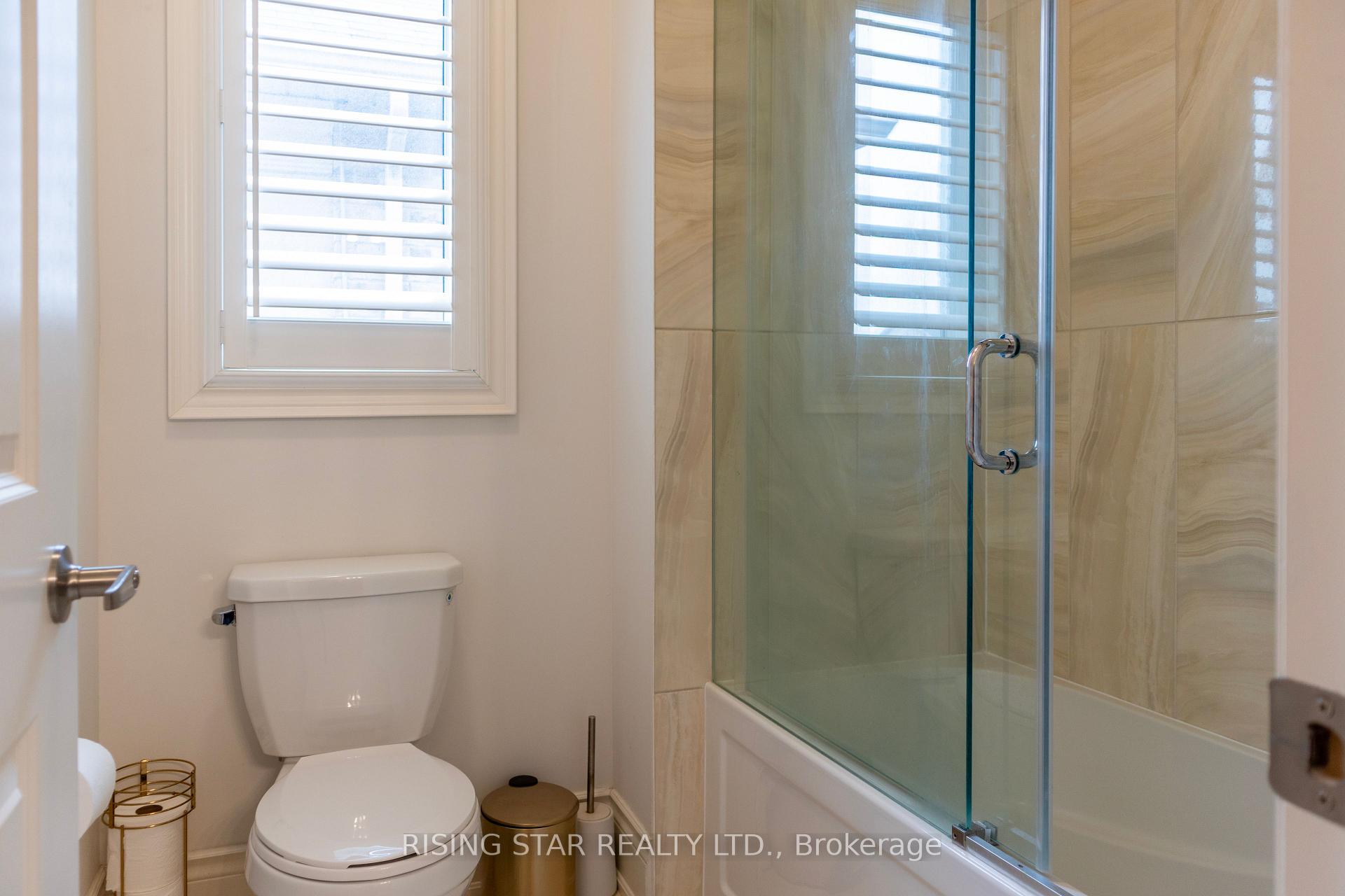 Photo 44 of 60 Golden Hawk Drive, Hamilton, Waterdown — HOMEH
