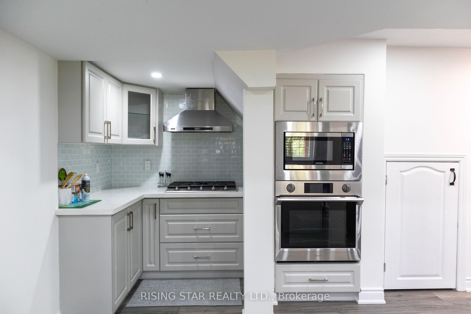 Photo 49 of 60 Golden Hawk Drive, Hamilton, Waterdown — HOMEH