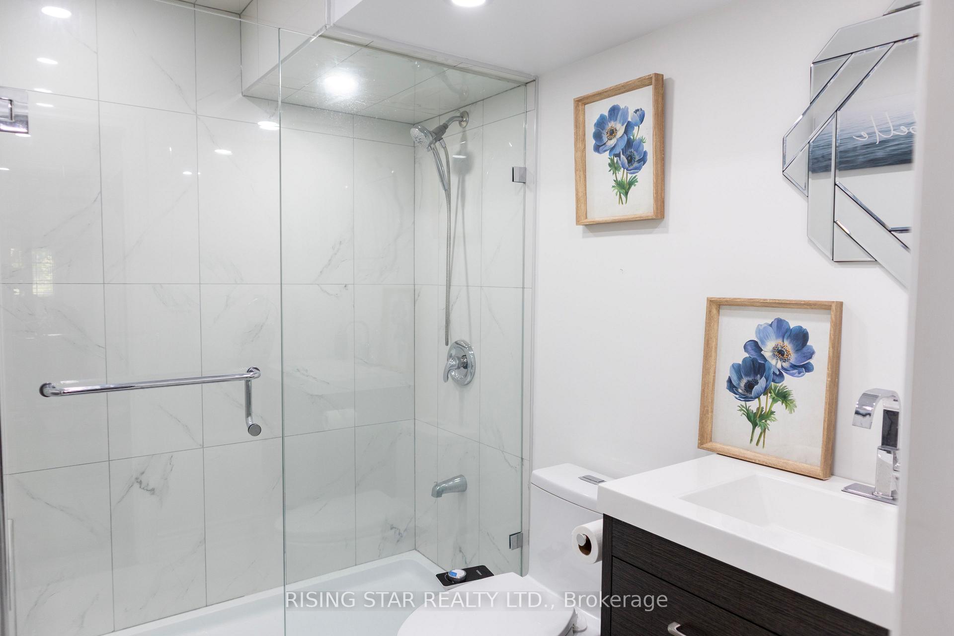 Photo 52 of 60 Golden Hawk Drive, Hamilton, Waterdown — HOMEH