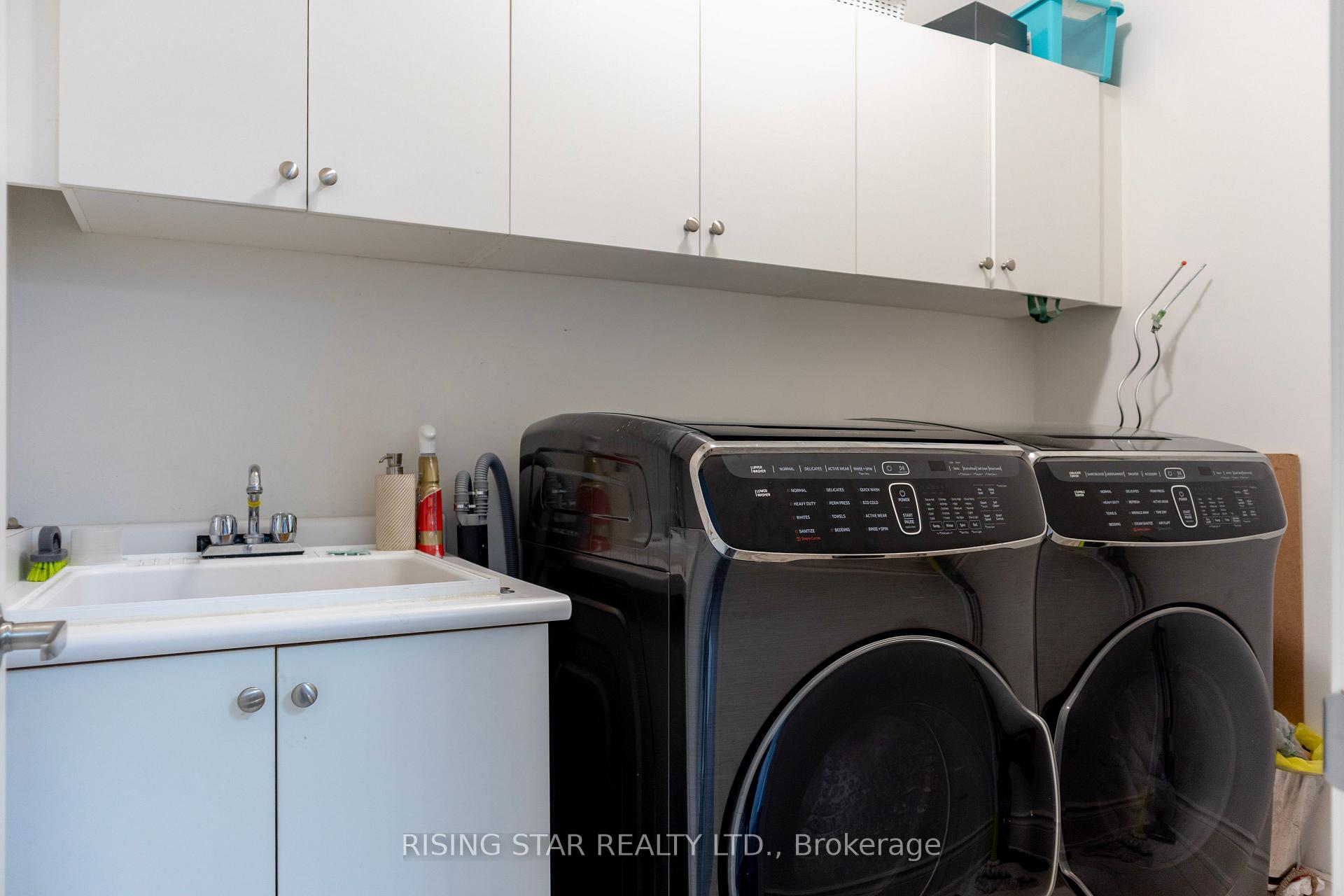 Photo 57 of 60 Golden Hawk Drive, Hamilton, Waterdown — HOMEH