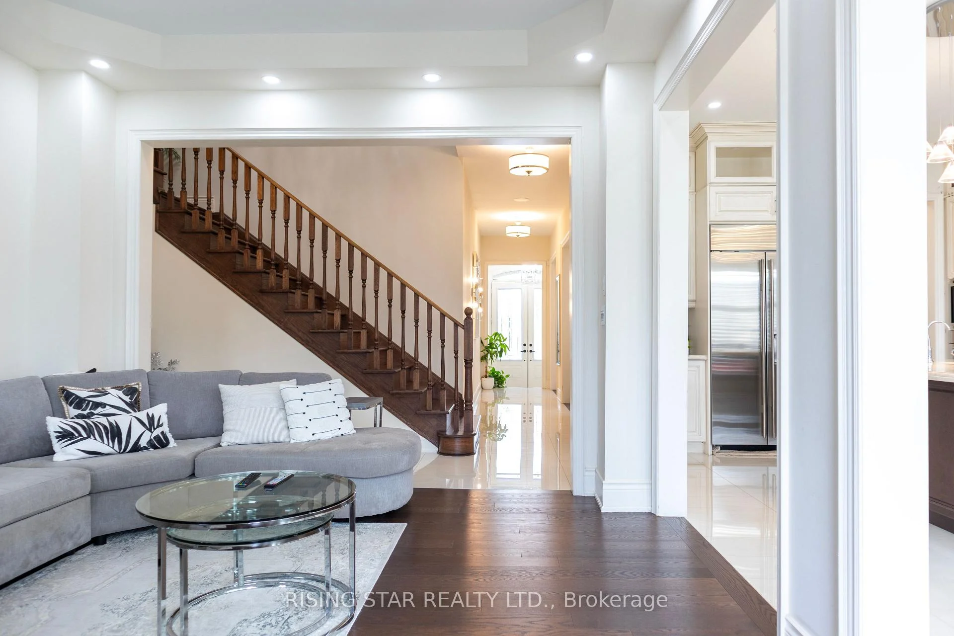 Photo 22 of 60 Golden Hawk Drive, Hamilton, Waterdown — HOMEH
