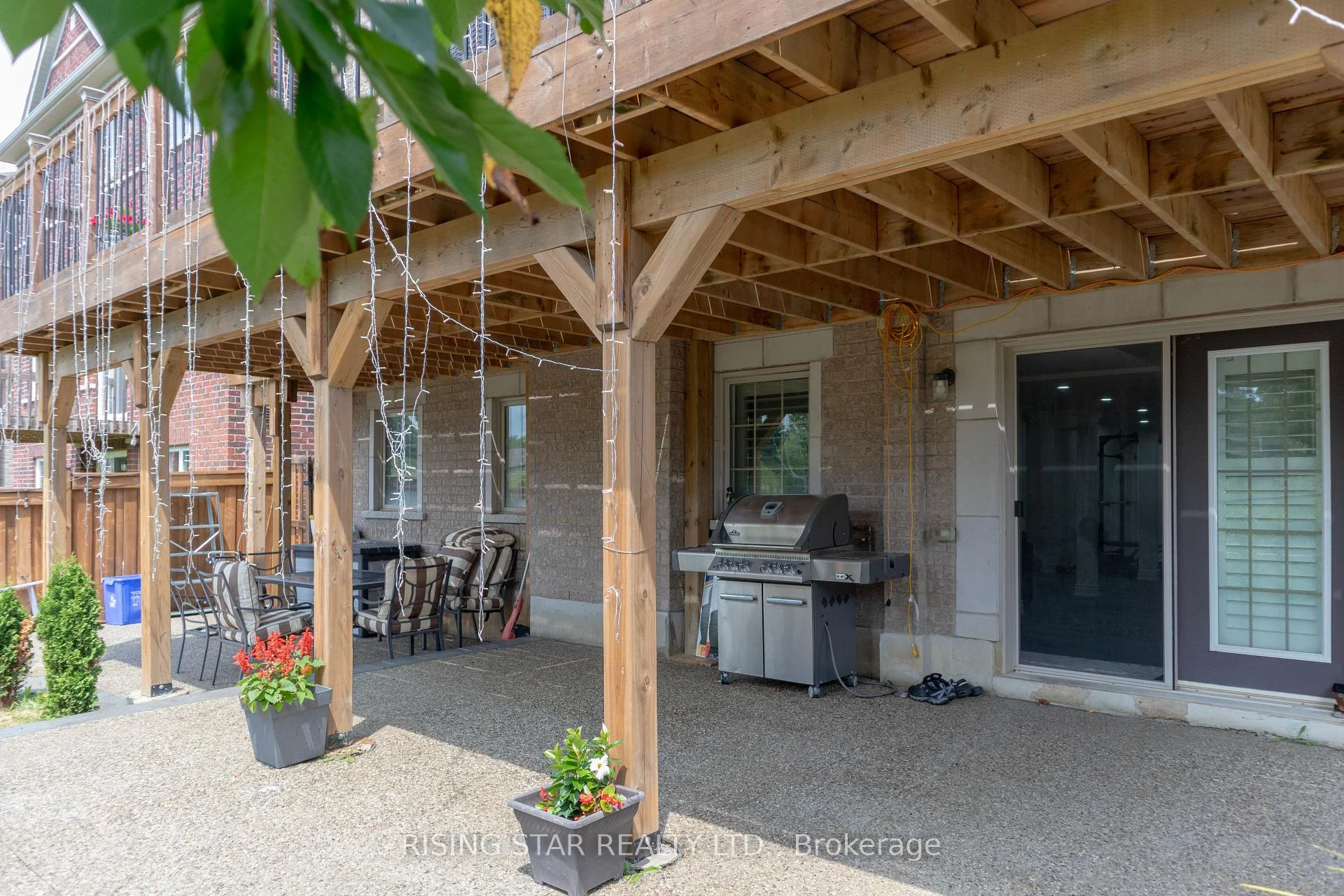 Photo 56 of 60 Golden Hawk Drive, Hamilton, Waterdown — HOMEH