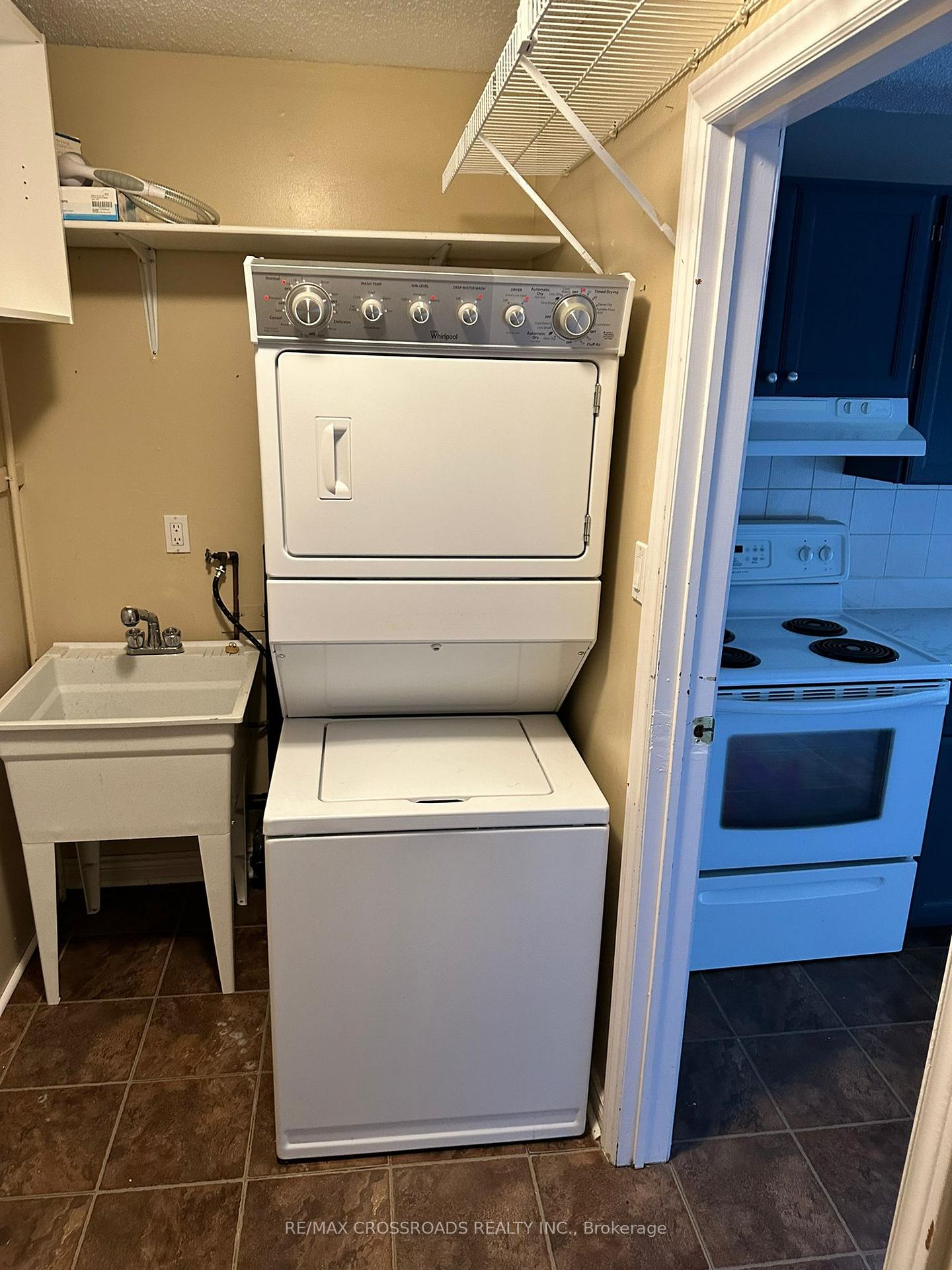 Photo 6 of Unit Main, 613 Perry Street, Whitby, Downtown Whitby — HOMEH