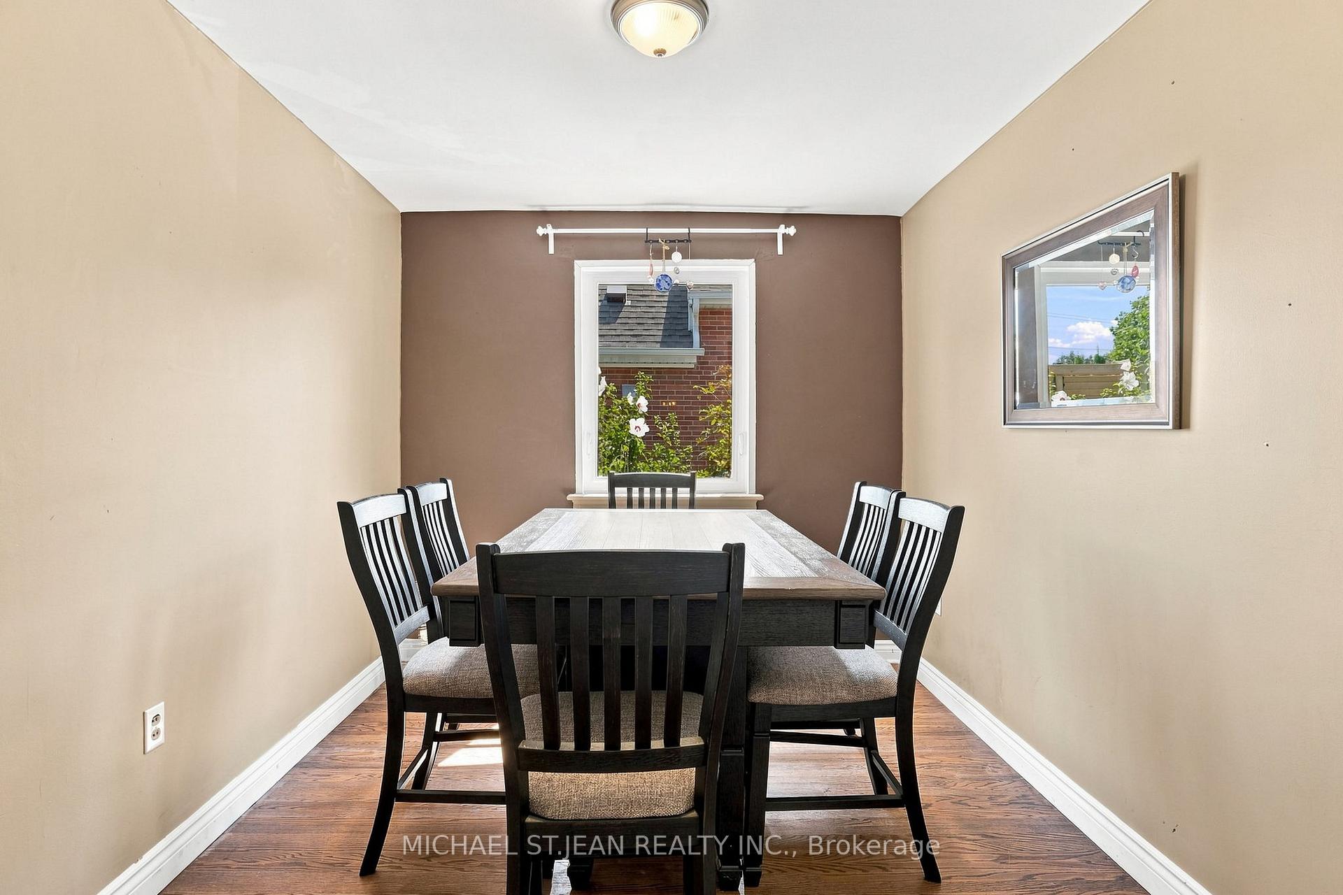 Photo 14 of 111 Sharon Avenue, Hamilton, Sunninghill — HOMEH