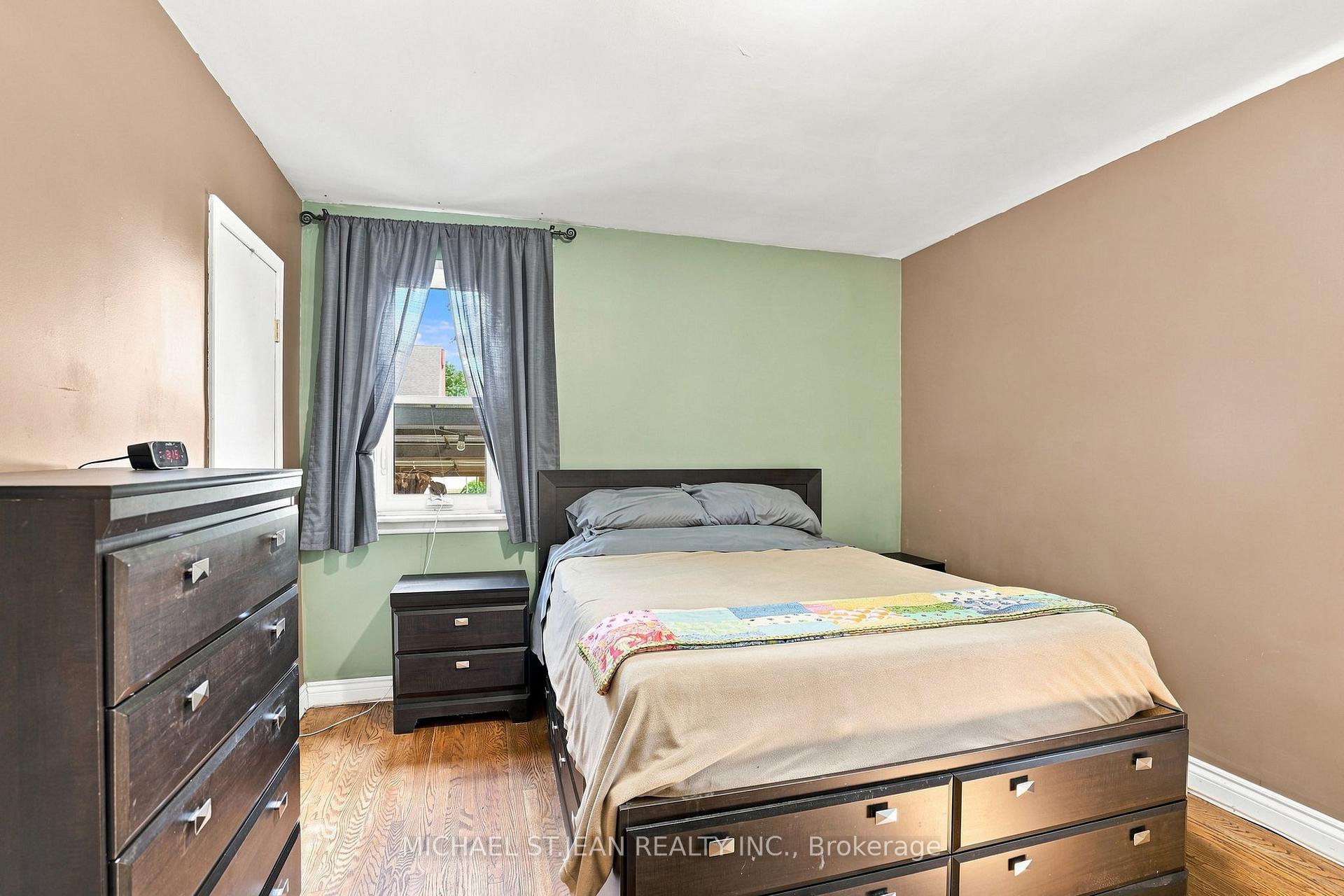Photo 15 of 111 Sharon Avenue, Hamilton, Sunninghill — HOMEH