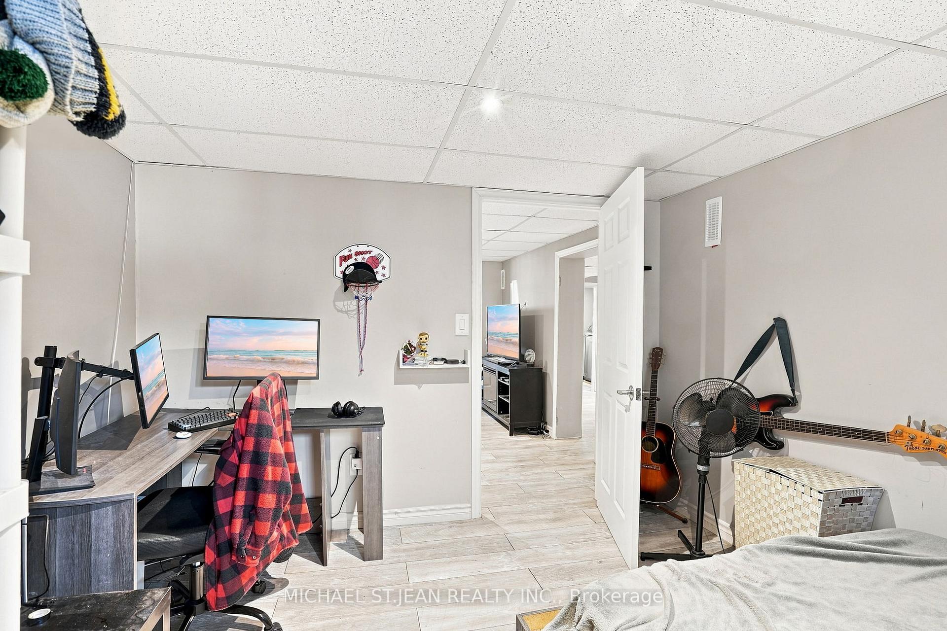 Photo 21 of 111 Sharon Avenue, Hamilton, Sunninghill — HOMEH