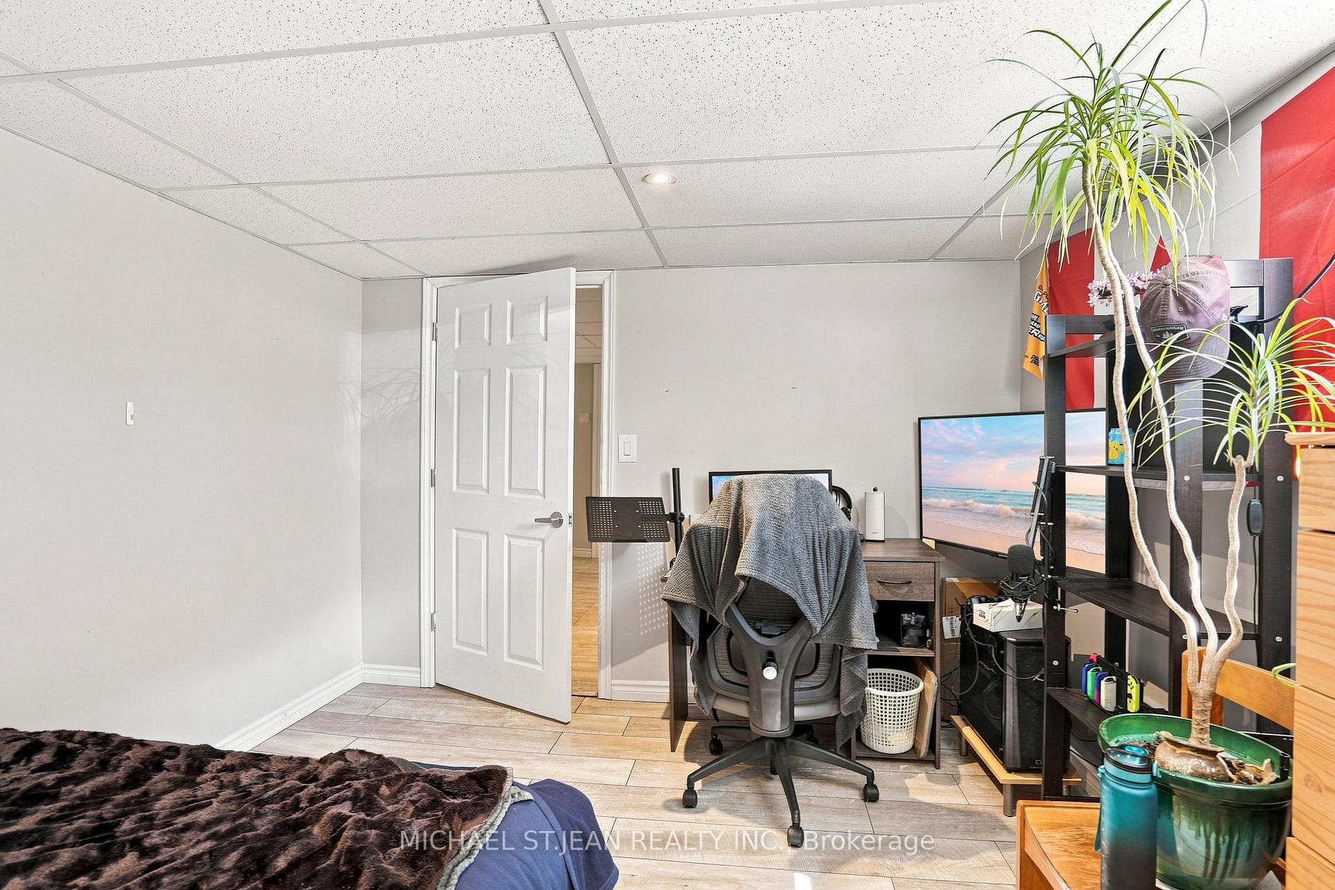 Photo 25 of 111 Sharon Avenue, Hamilton, Sunninghill — HOMEH