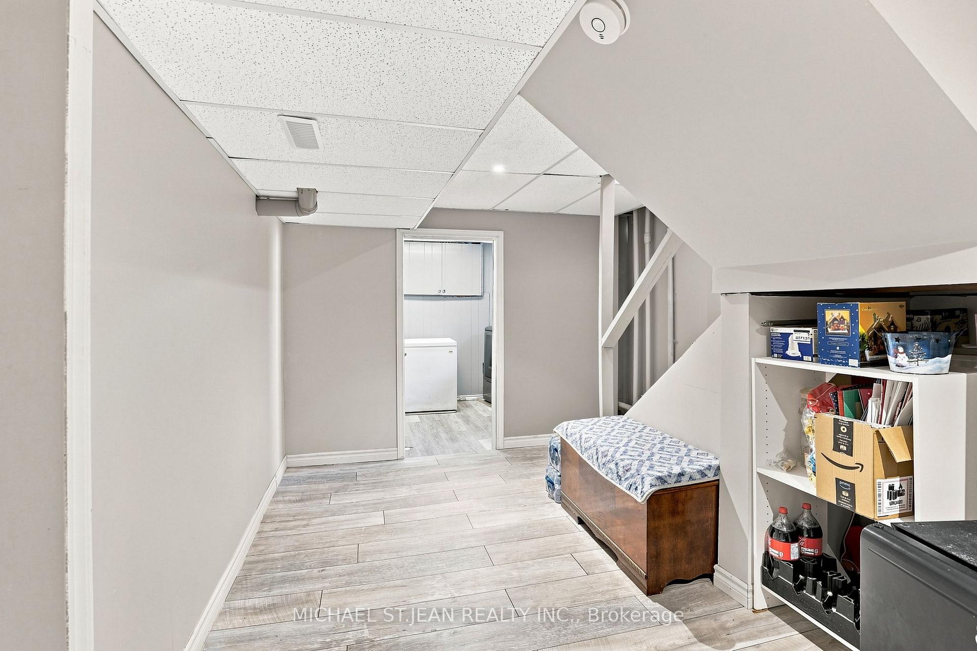 Photo 26 of 111 Sharon Avenue, Hamilton, Sunninghill — HOMEH