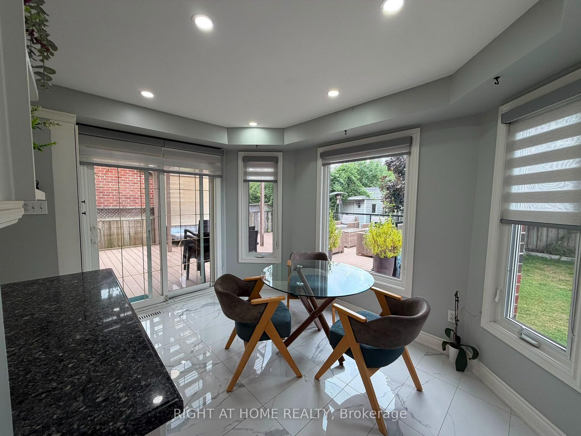 Photo 3 of 4203 Colonial Drive, Mississauga, Erin Mills — HOMEH