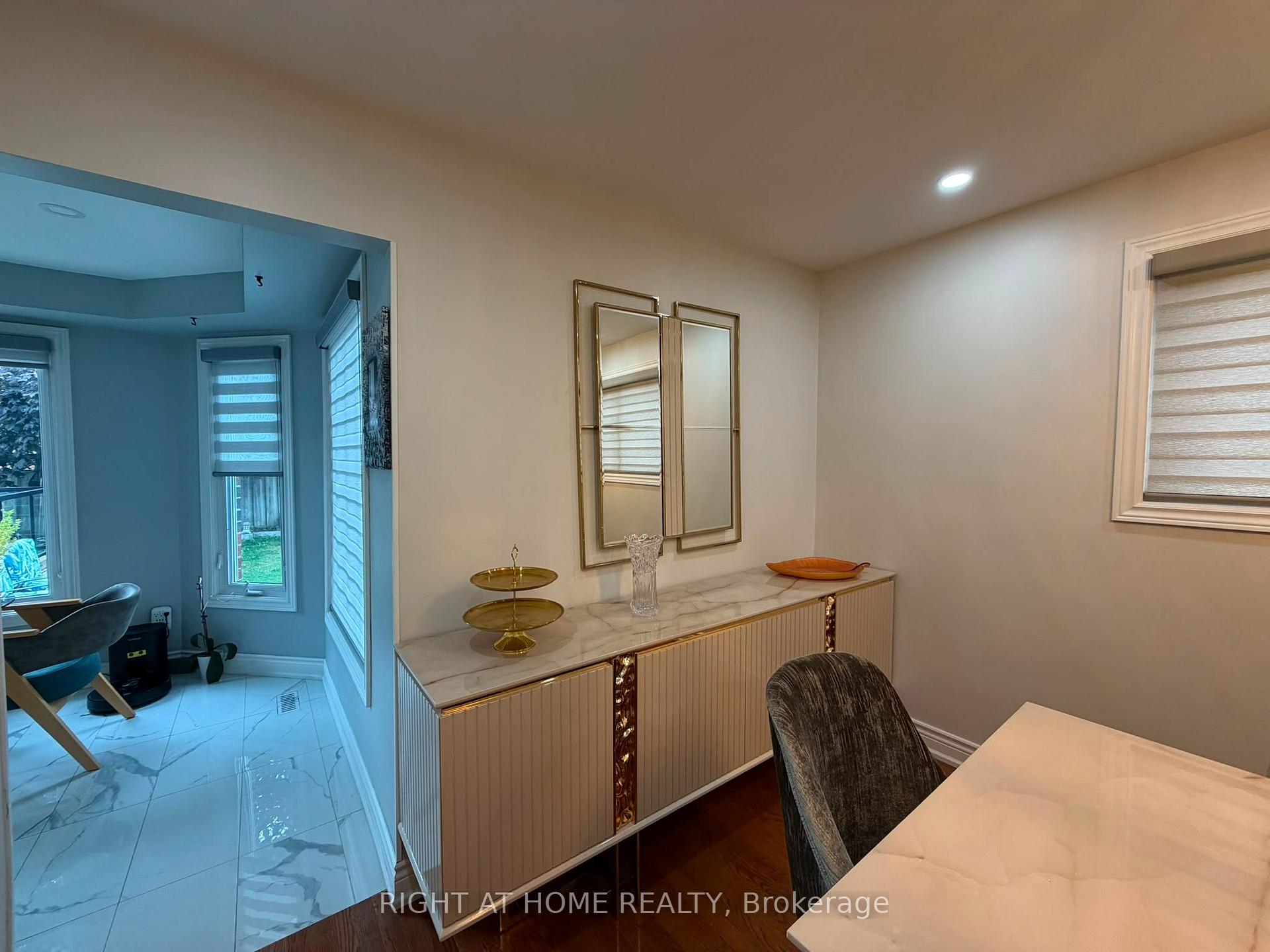 Photo 5 of 4203 Colonial Drive, Mississauga, Erin Mills — HOMEH