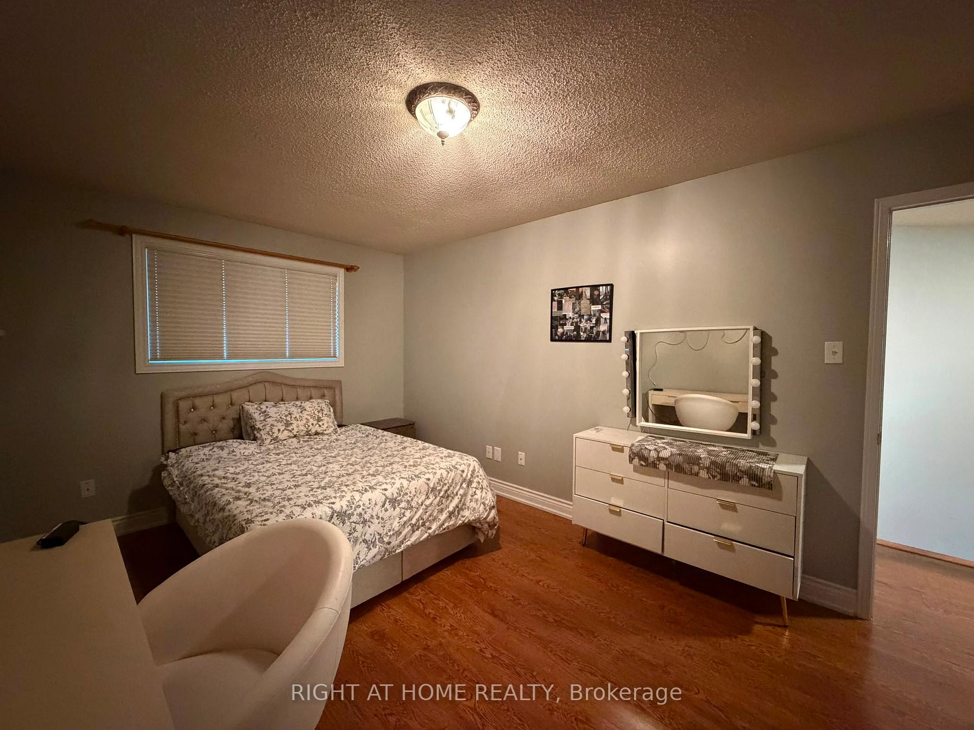 Photo 10 of 4203 Colonial Drive, Mississauga, Erin Mills — HOMEH