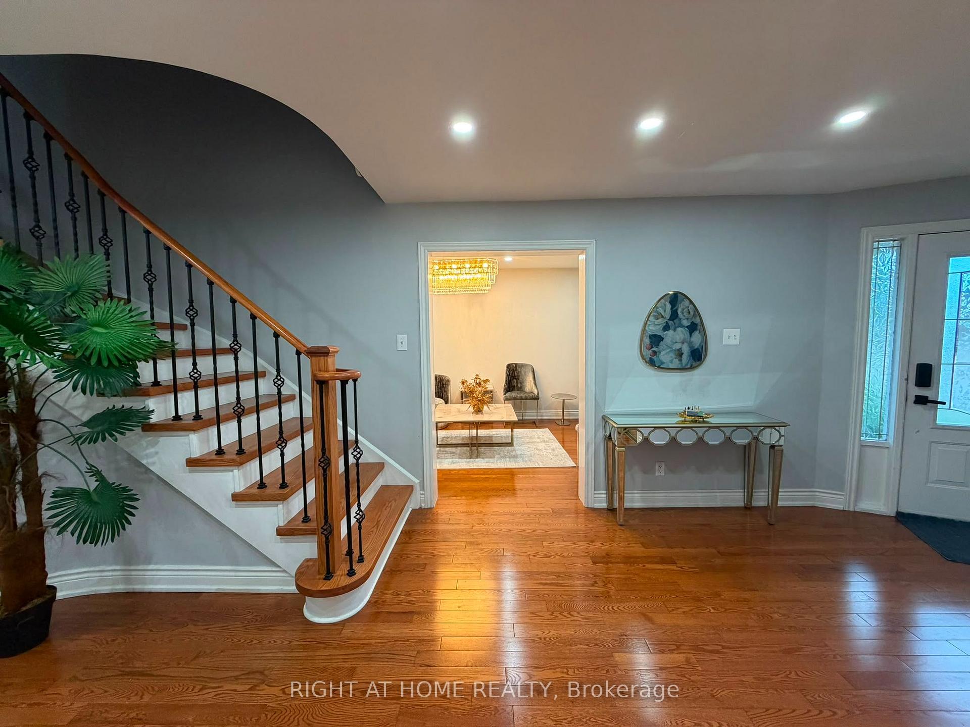 Photo 18 of 4203 Colonial Drive, Mississauga, Erin Mills — HOMEH